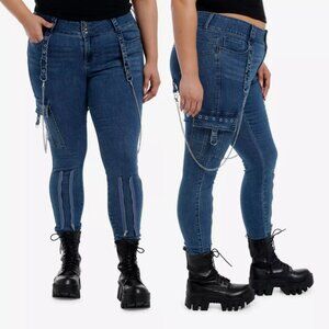Hot Topic Light Indigo Grommets & Chains Skinny Jeans Plus Size 18